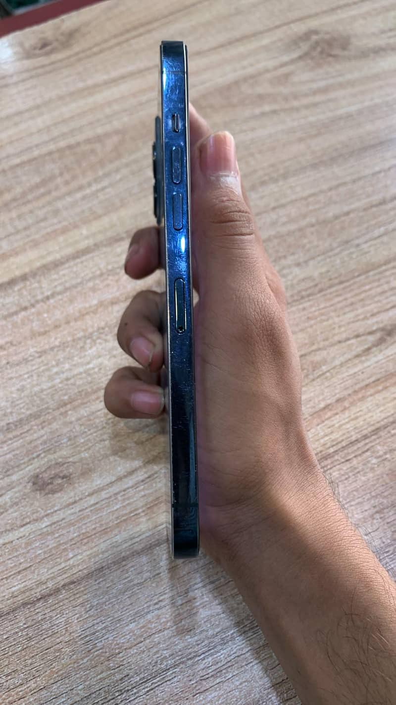 Apple iPhone 12 Pro Max 2