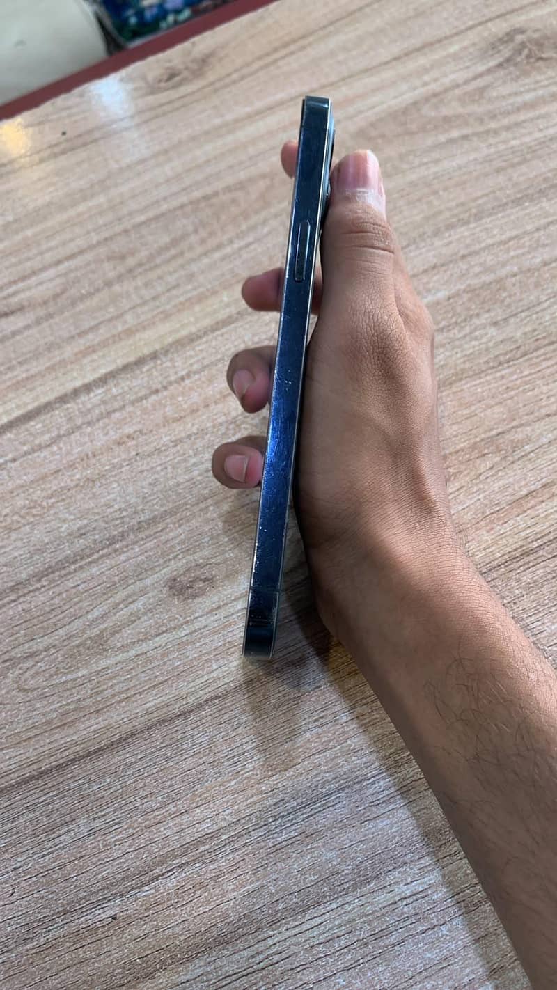 Apple iPhone 12 Pro Max 3