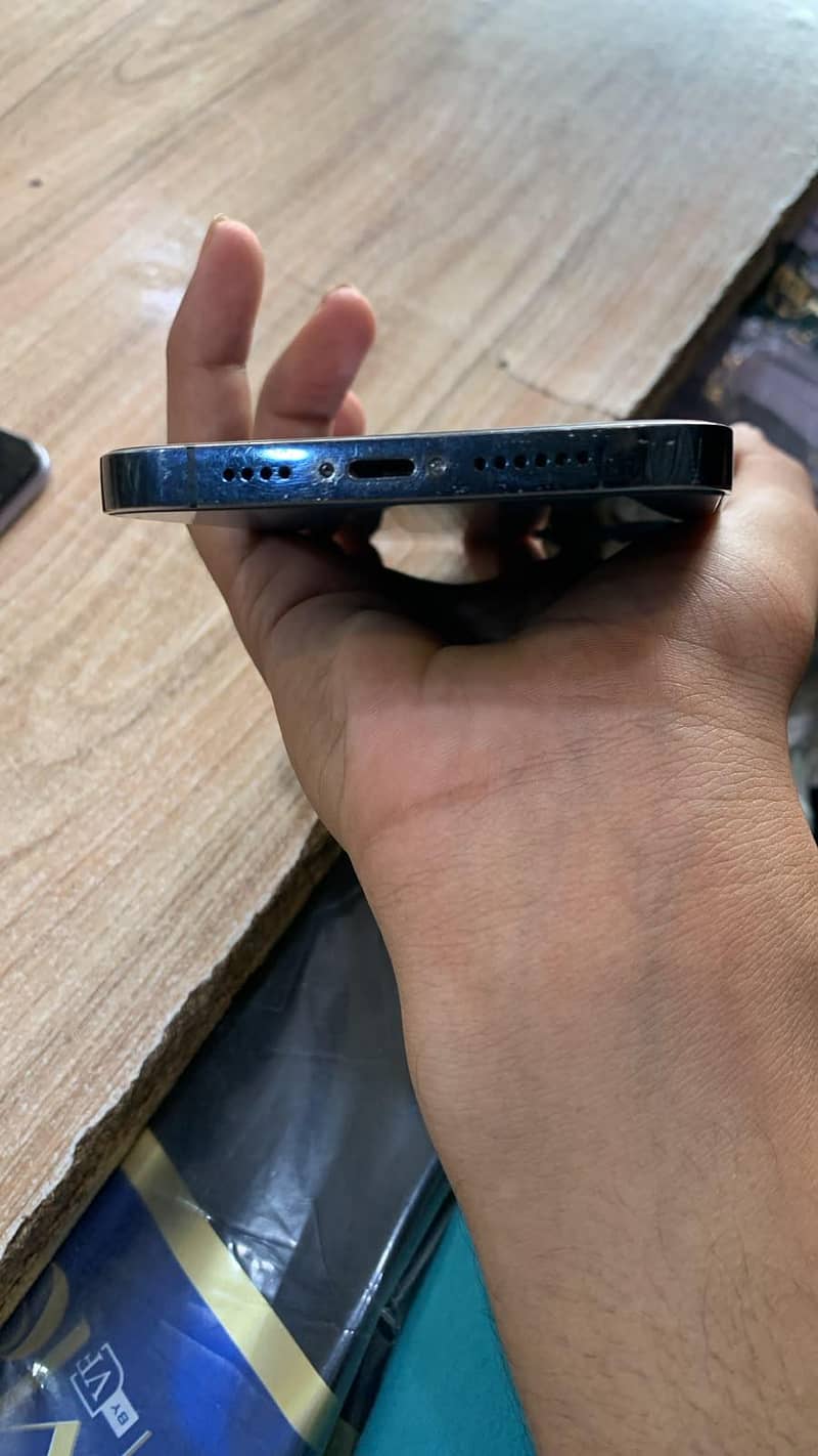 Apple iPhone 12 Pro Max 4