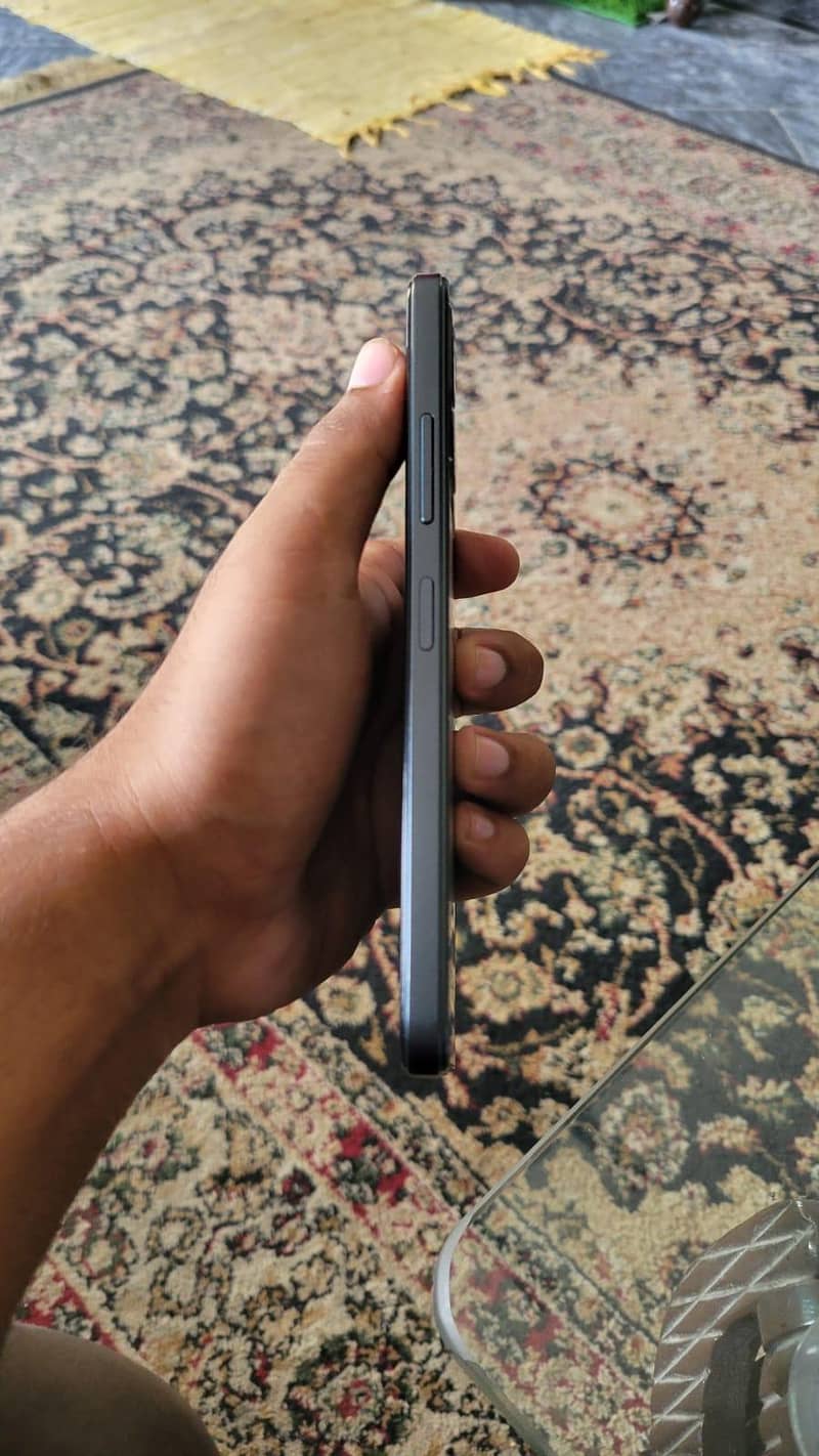 HMD Aura 2 1