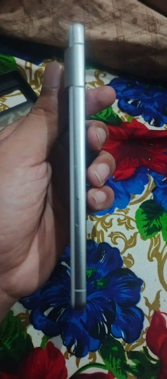 Google Pixel 7 4