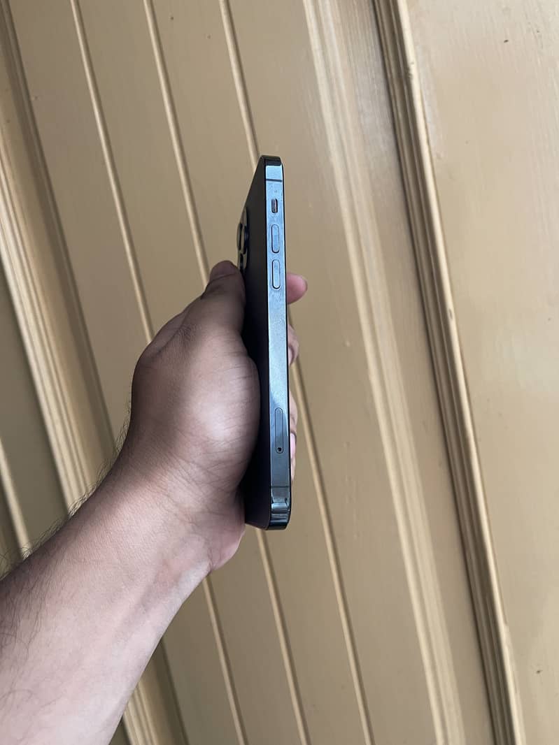 Apple iPhone 12 Pro 3