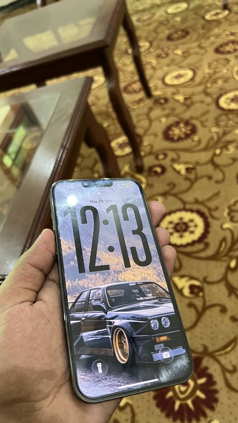 Apple iPhone 13 Pro Max 1