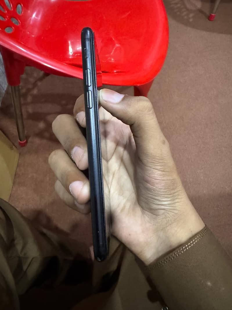 Apple iPhone 7 1