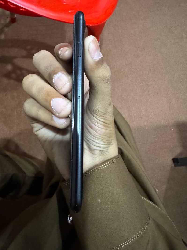 Apple iPhone 7 2