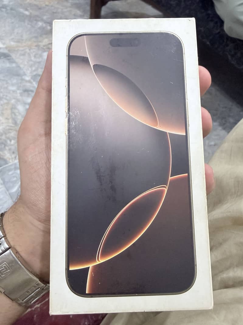 Apple iPhone 16 Pro Max 1