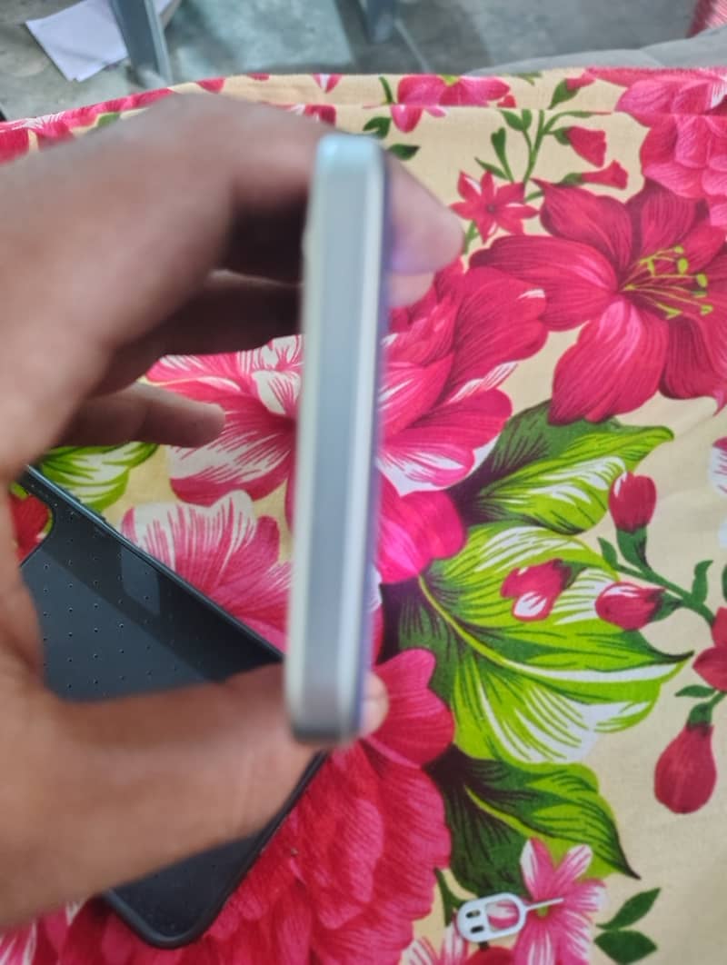 OPPO A6s 5