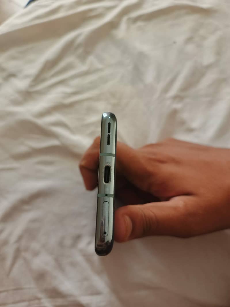 One Plus 9 Pro 4