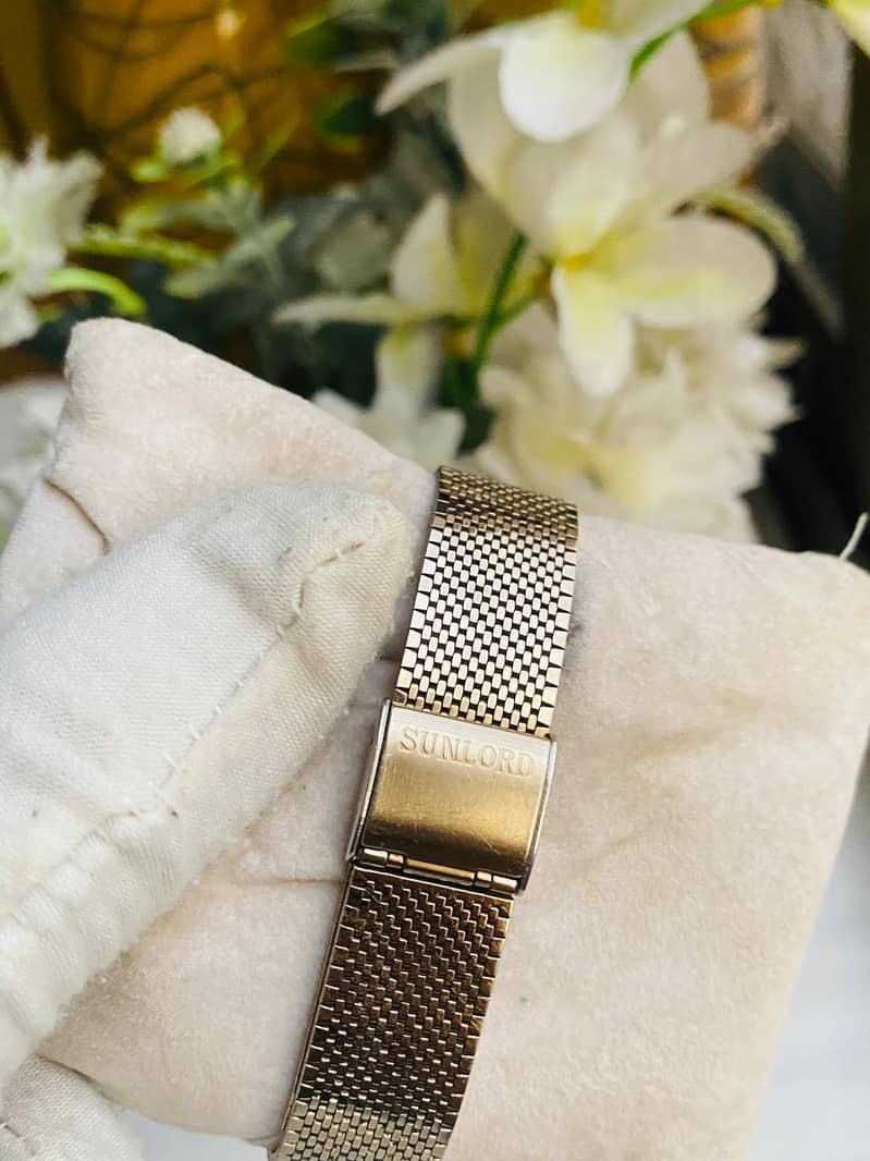 Casio Quartz watch 2