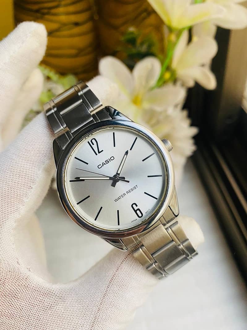 Casio Quartz watch 3