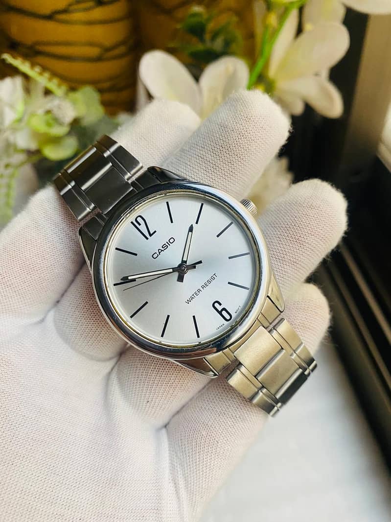 Casio Quartz watch 4