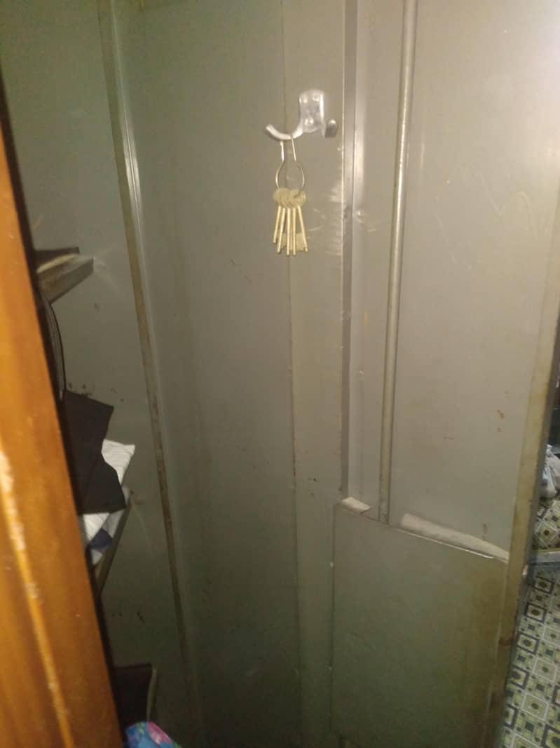 Iron wardrobe 3