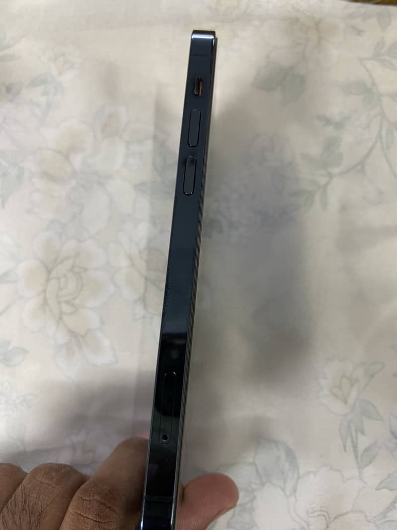 Apple iPhone 12 Pro 2