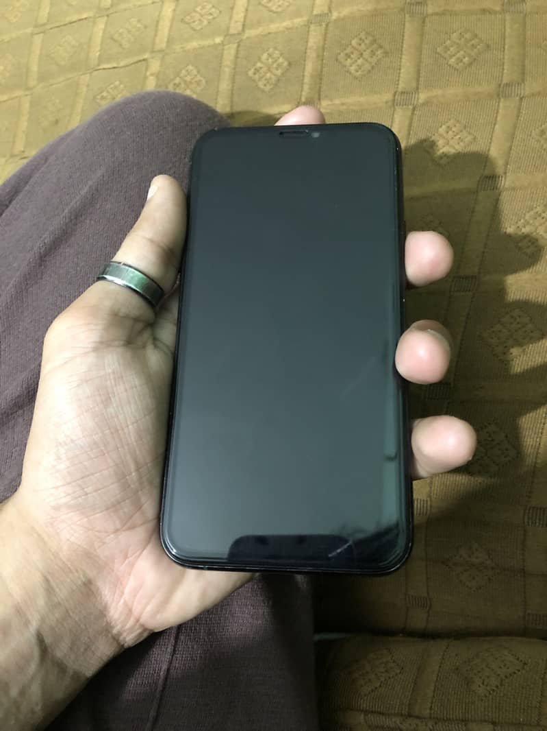 Apple iPhone 11 Pro 2