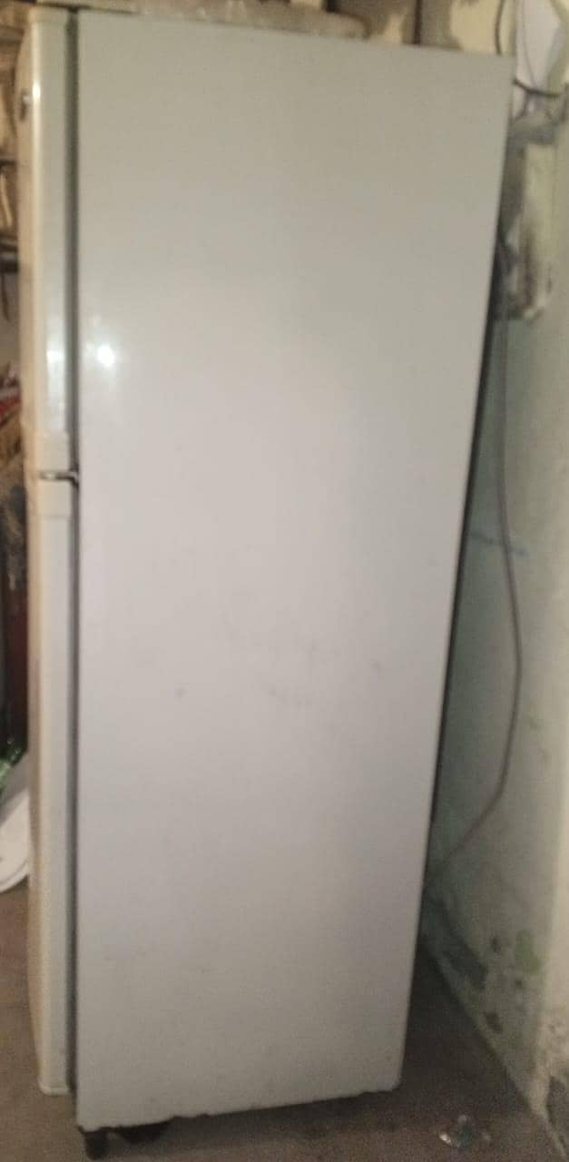 refrigerator 3