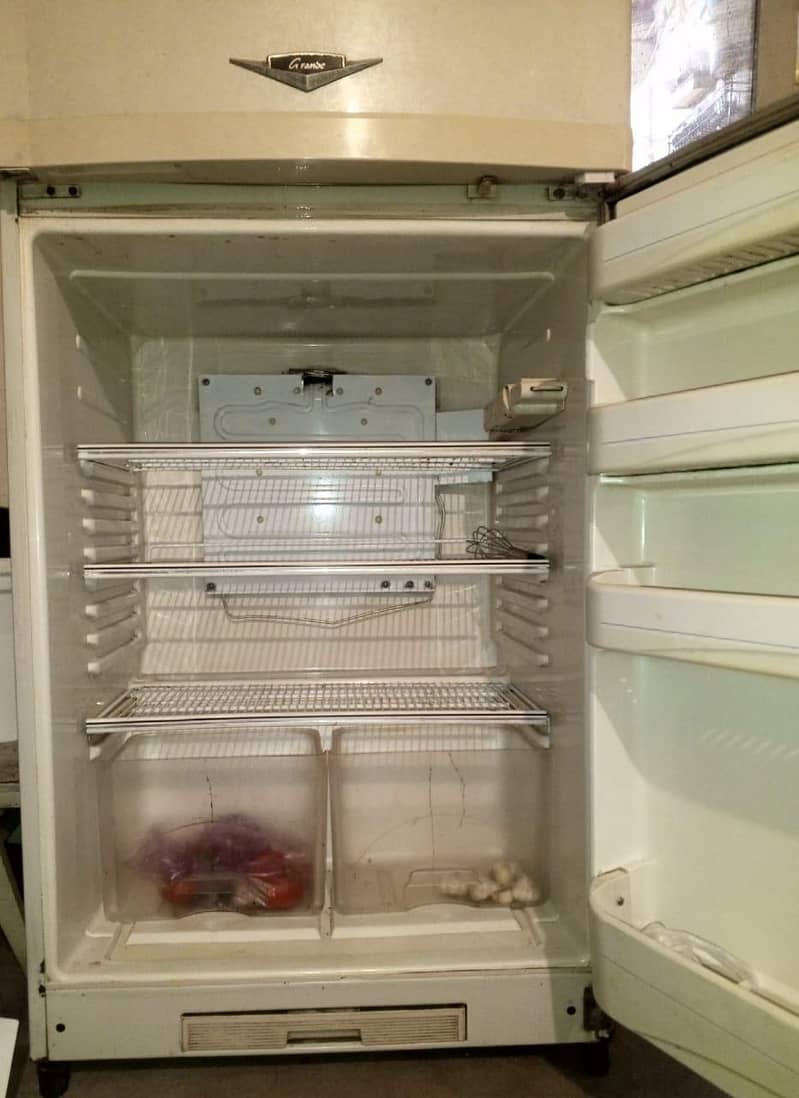 refrigerator 4