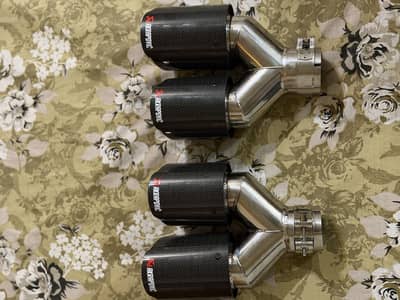 Akprapovic Dual exhaust tips carbon gloss