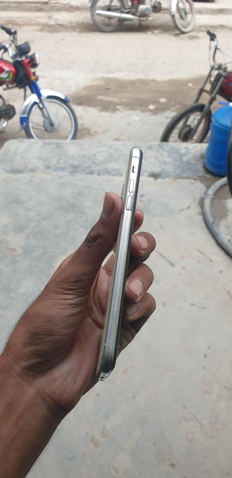 Apple iPhone 11 Pro Max 3