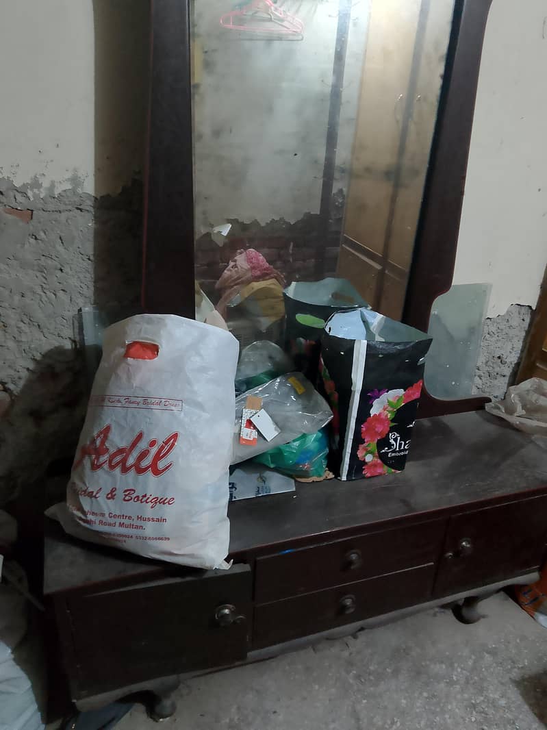 dressing table 1