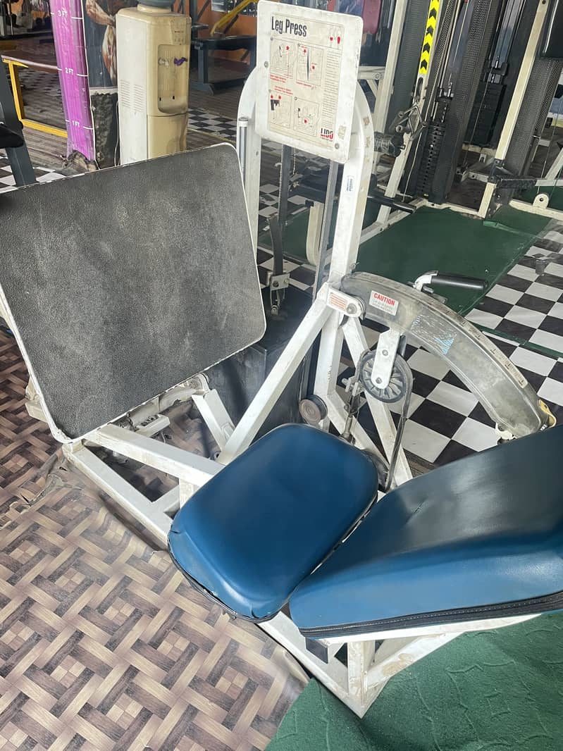 Used gym 4