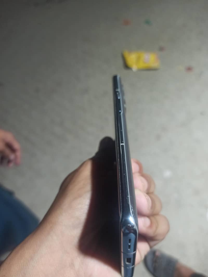 One Plus 9 Pro 5g 3