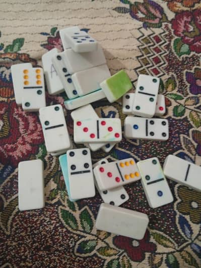 Dominos