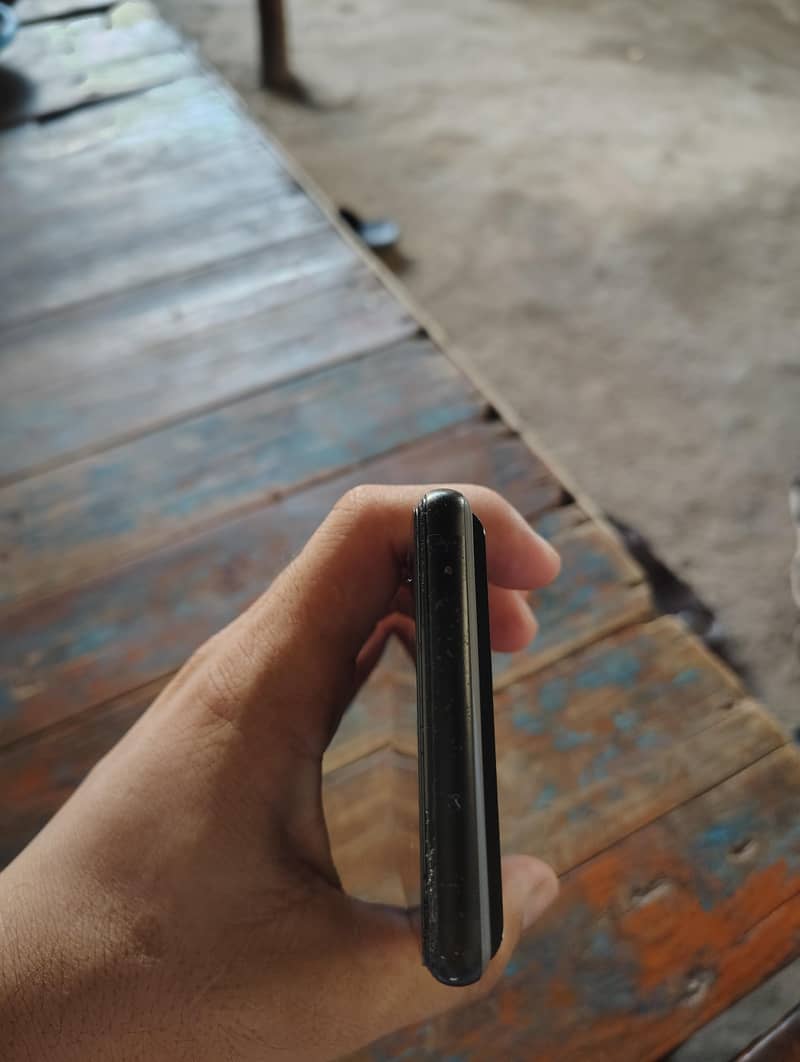 Google Pixel 6 4
