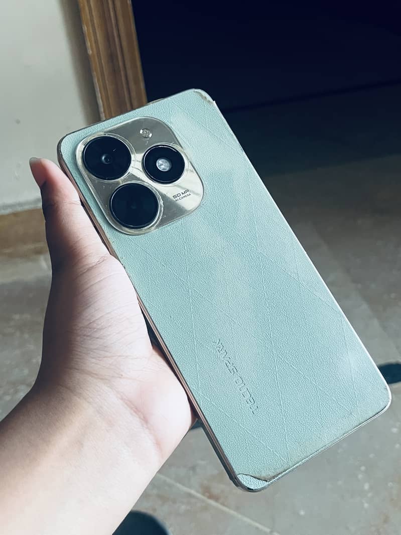 Tecno Spark 20C 0