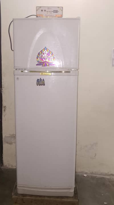 Medium Size Fridge For Sale Urgent