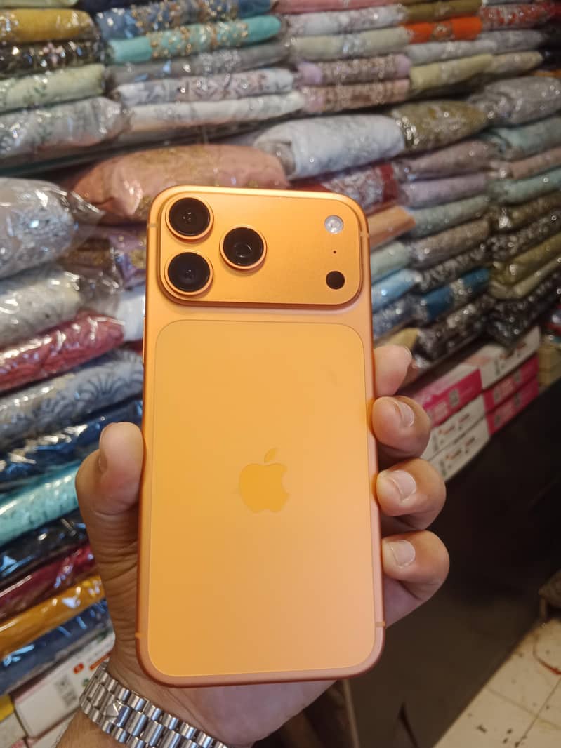 Apple iPhone 17 Pro Max 0