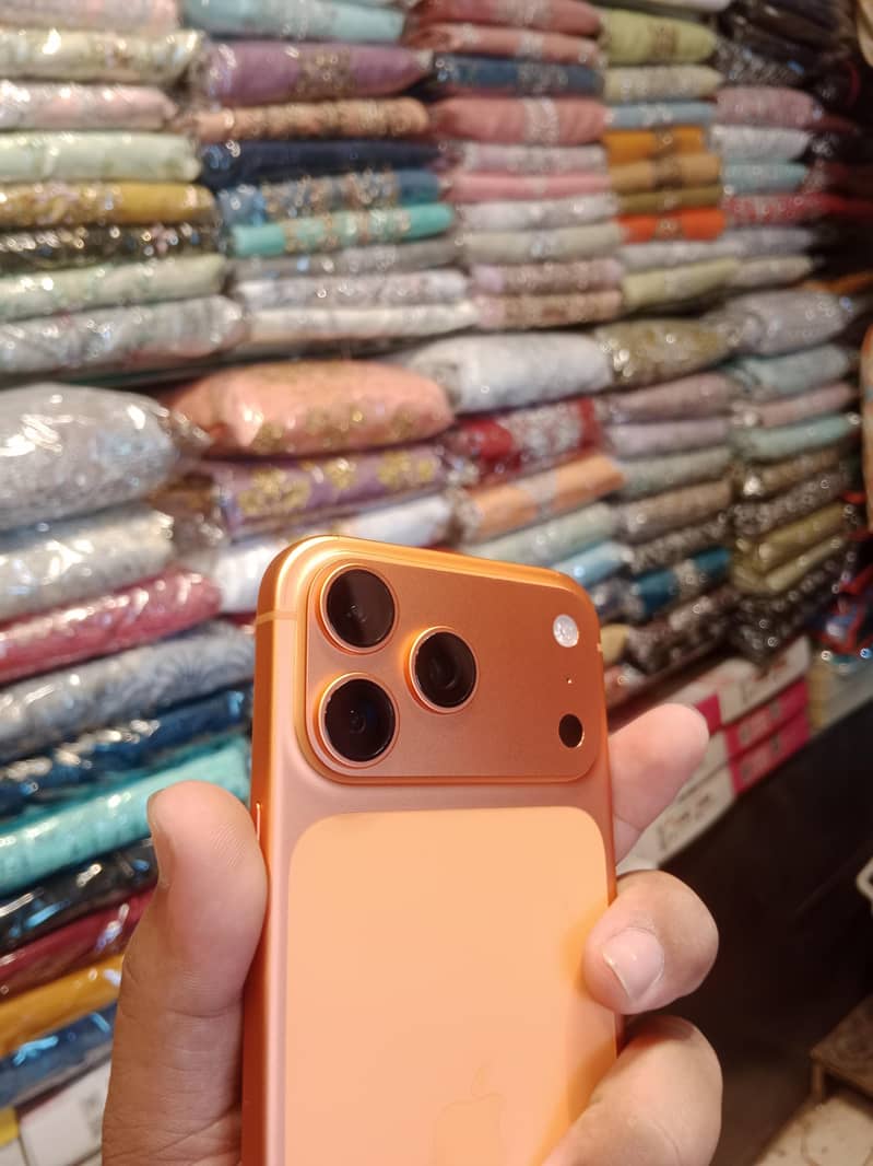 Apple iPhone 17 Pro Max 2