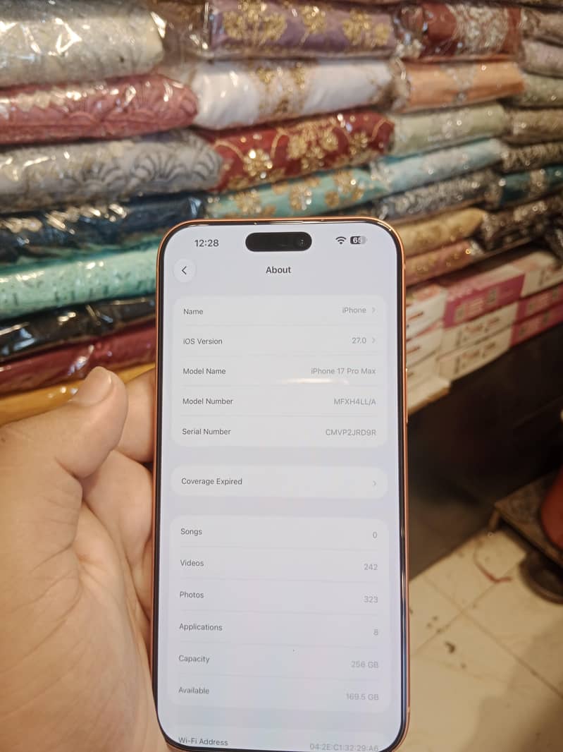 Apple iPhone 17 Pro Max 4