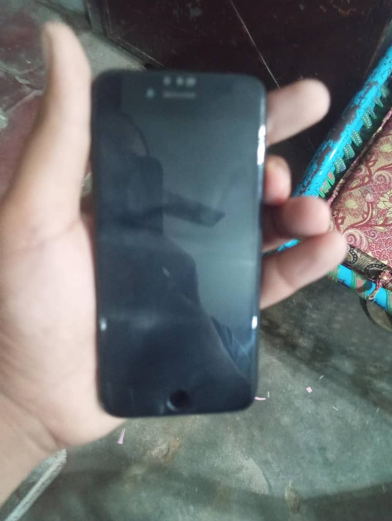 Apple iPhone 7 4