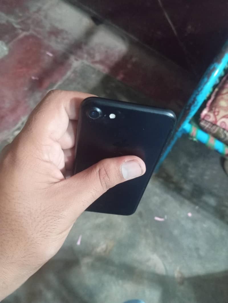 Apple iPhone 7 5