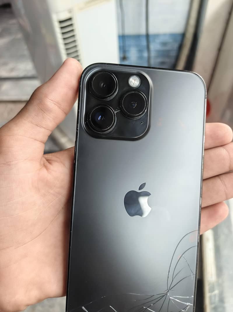 Apple iPhone 14 Pro Max 6