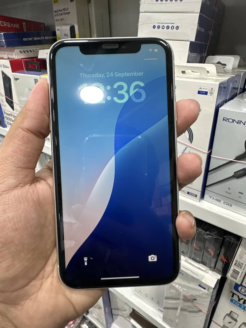 Apple iPhone XR 1