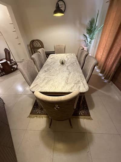 8 seater dinning table