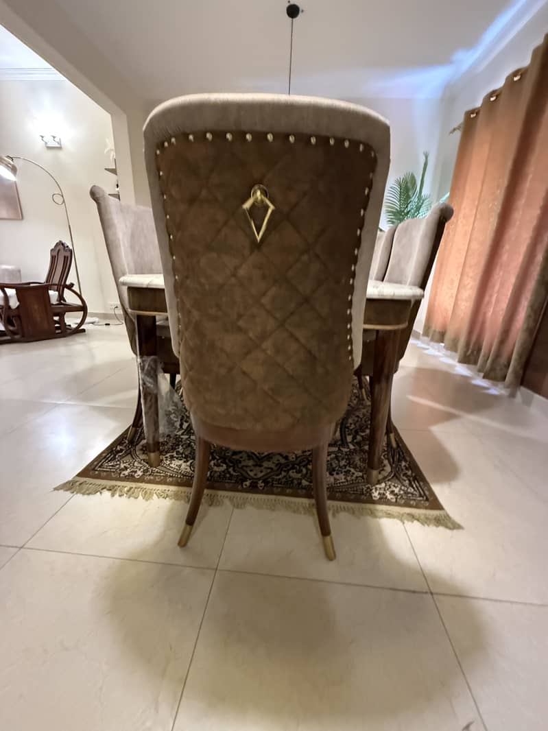 8 seater dinning table 4
