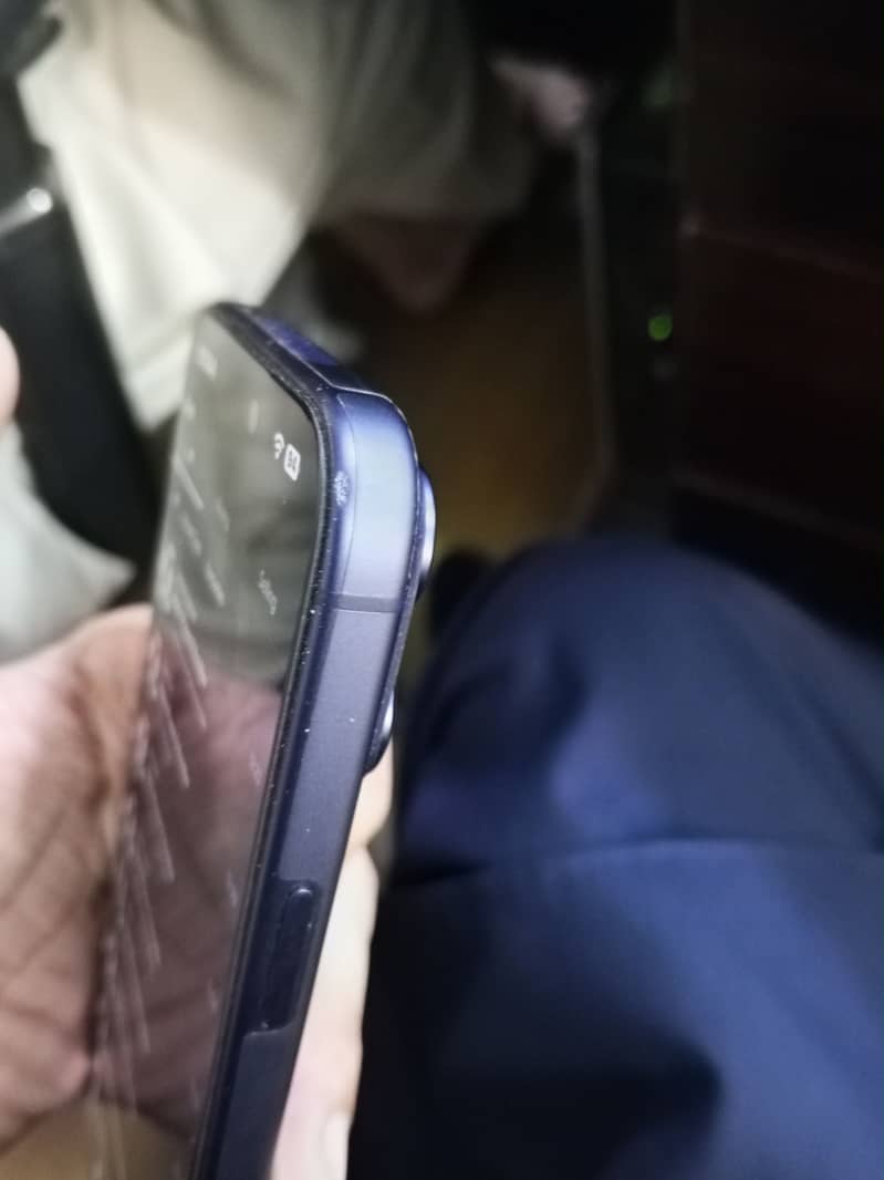 Apple iPhone 17 Pro Max 6