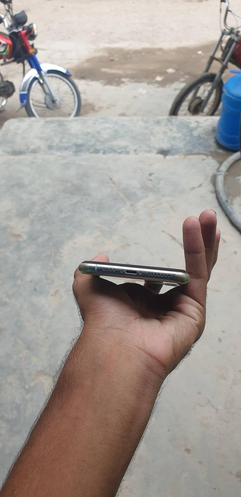 Apple iPhone 11 Pro Max 2
