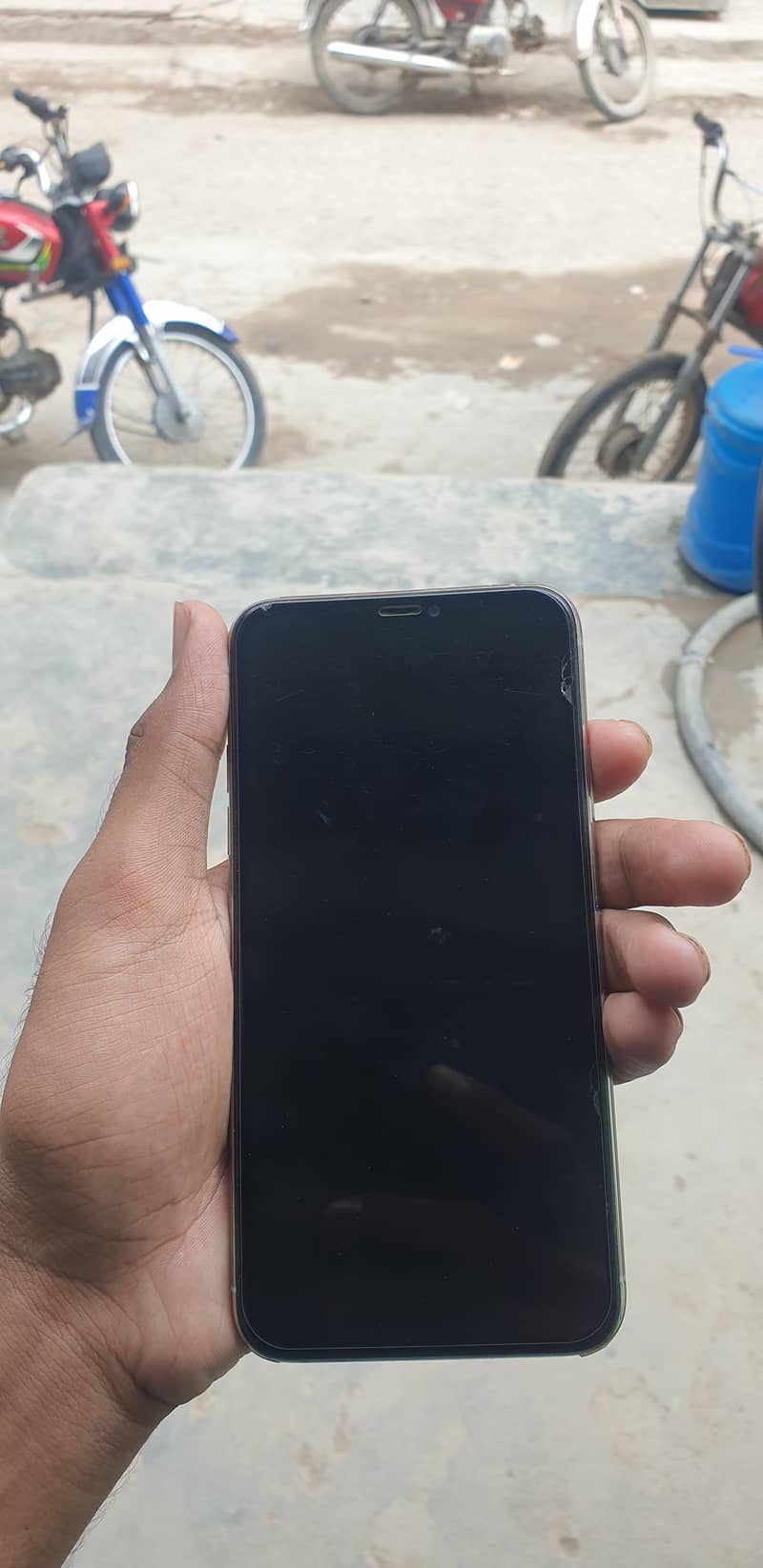Apple iPhone 11 Pro Max 4