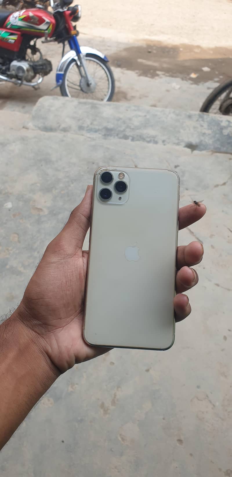 Apple iPhone 11 Pro Max 7