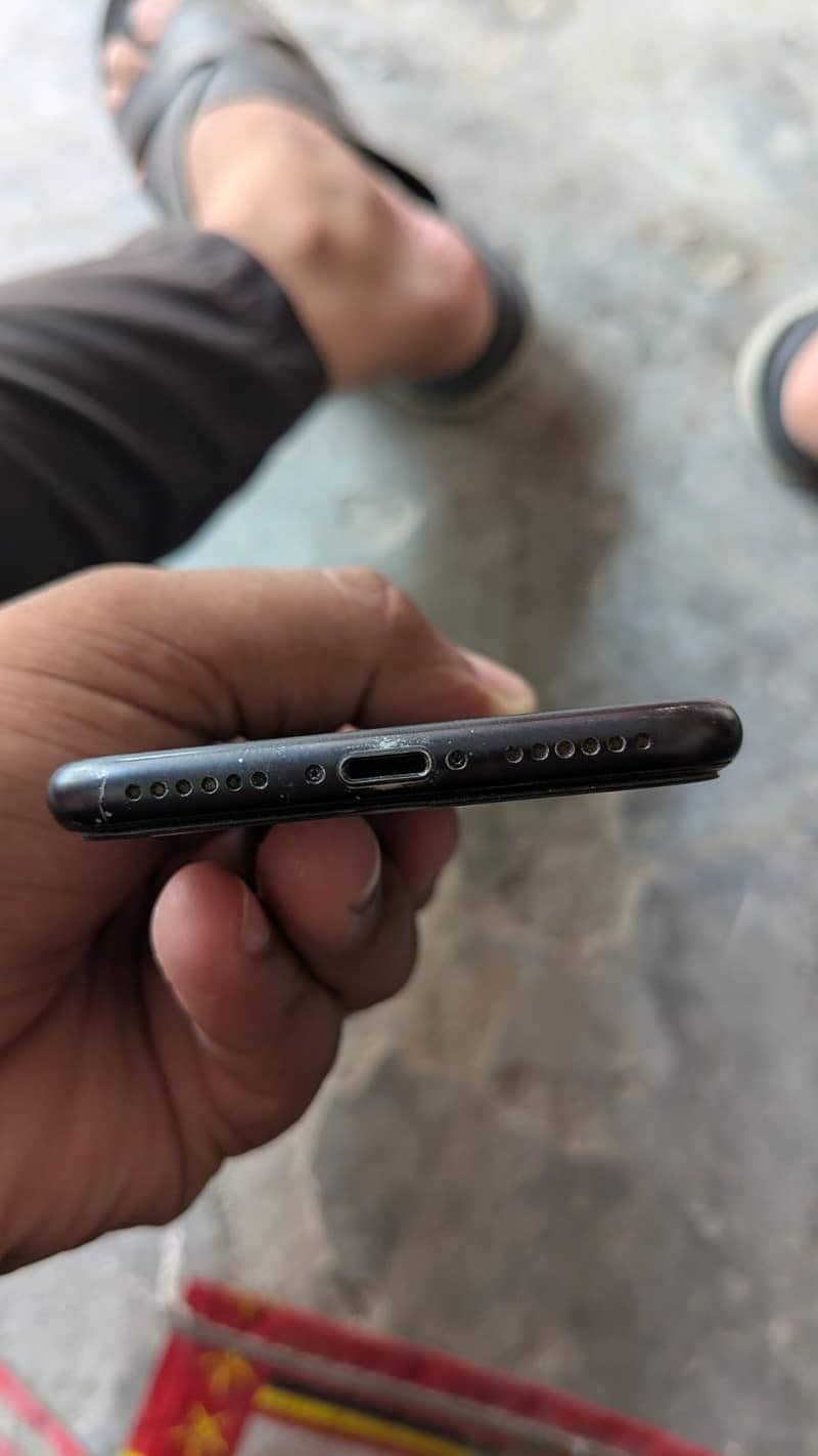 Apple iPhone 7 4