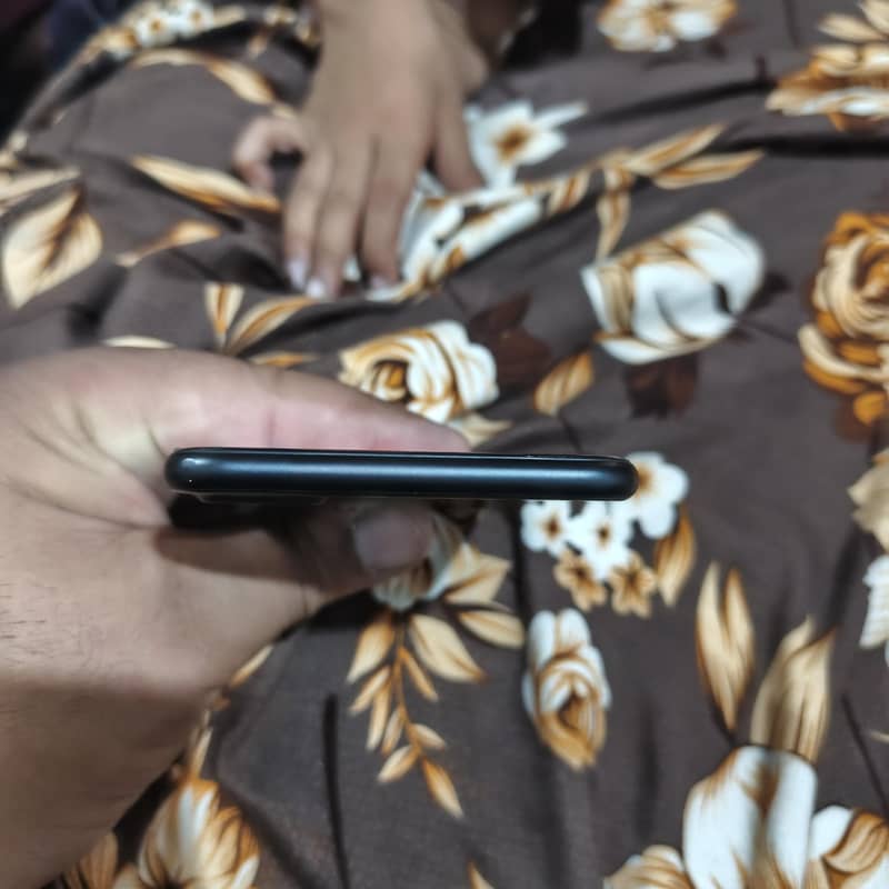 Apple iPhone 7 Plus 3