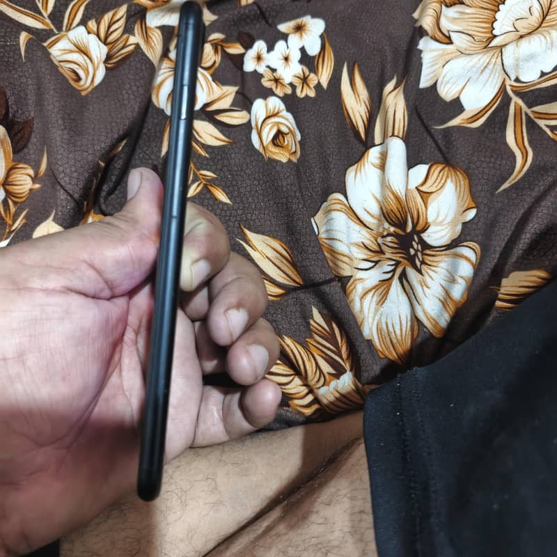 Apple iPhone 7 Plus 6