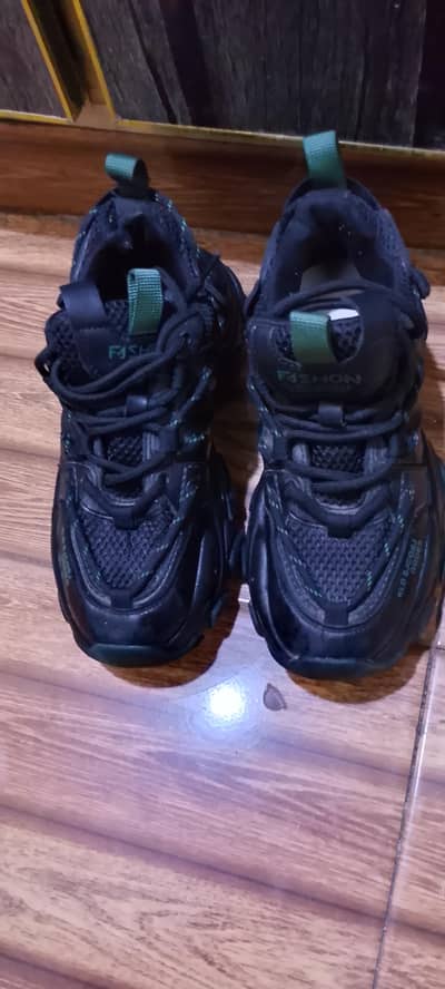 Shoes boys size6