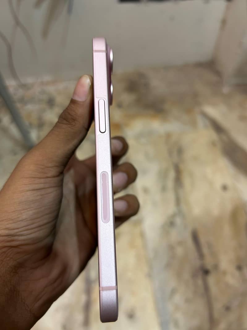 Apple iPhone 15 2