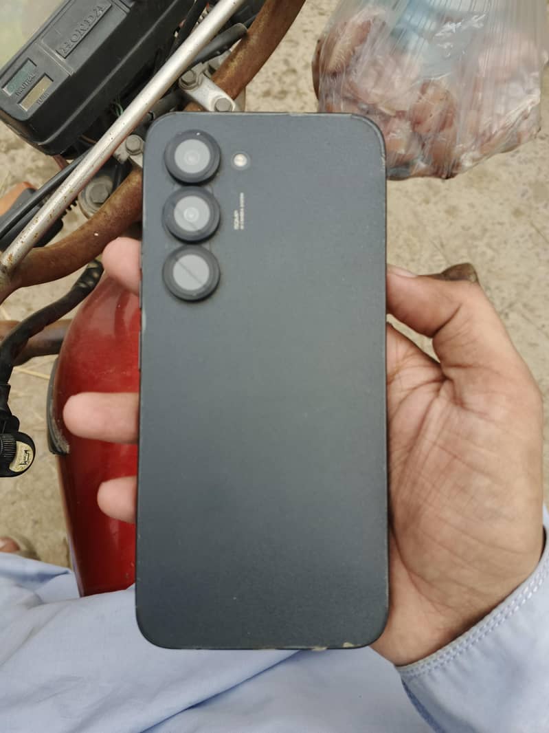Tecno spark 40 pro 0