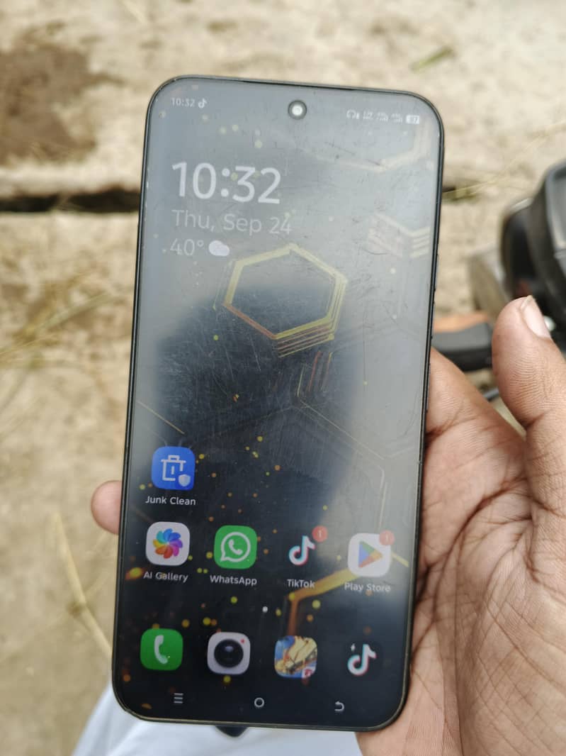 Tecno spark 40 pro 1