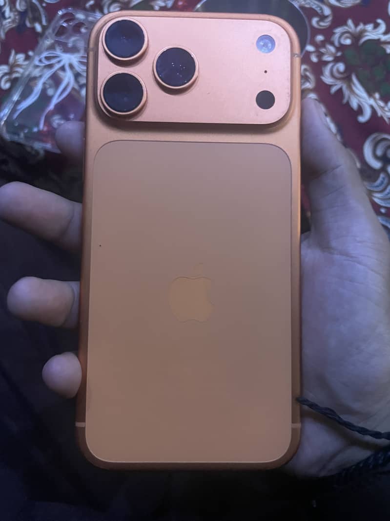 Apple iPhone 17 Pro Max 6